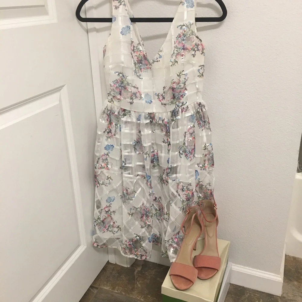 ✨ Moving sale 🚗- Anthropologie Maeve Peony Floral dress, Size 0 - Picture 6 of 10